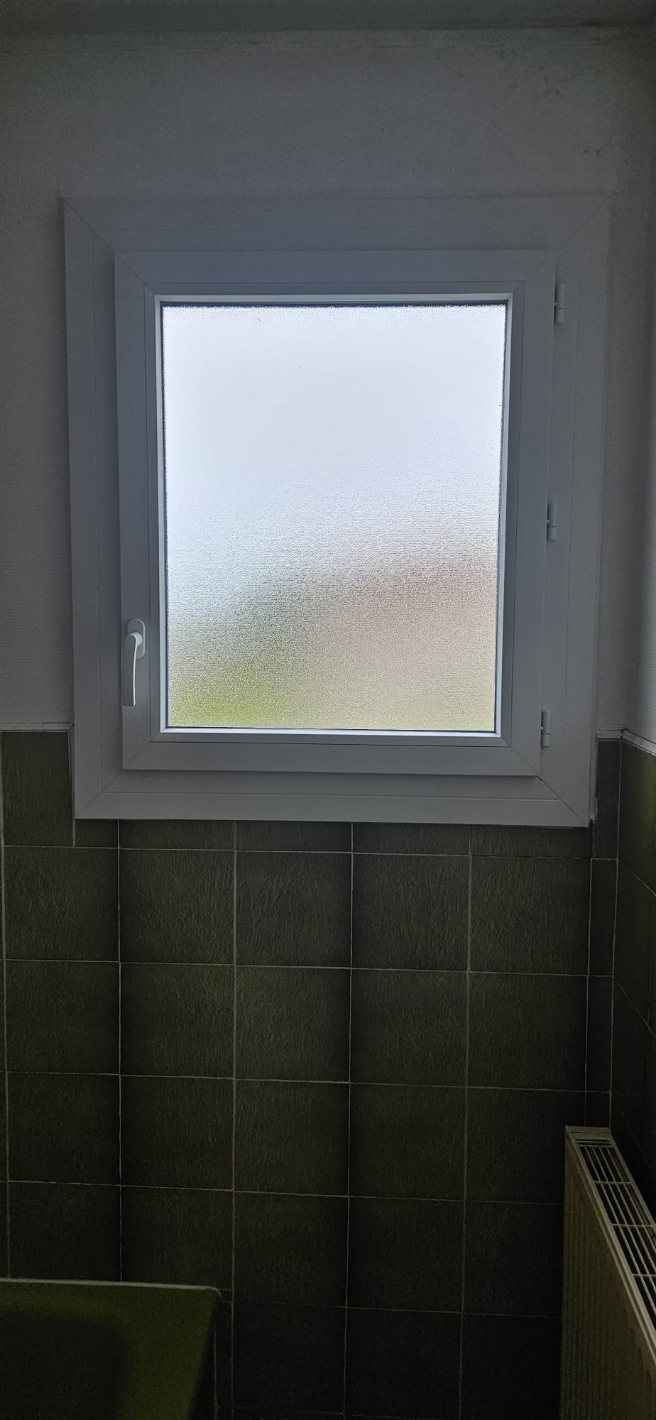 Rénovation fenêtre salle de bain — SPMC Menuiserie Isère