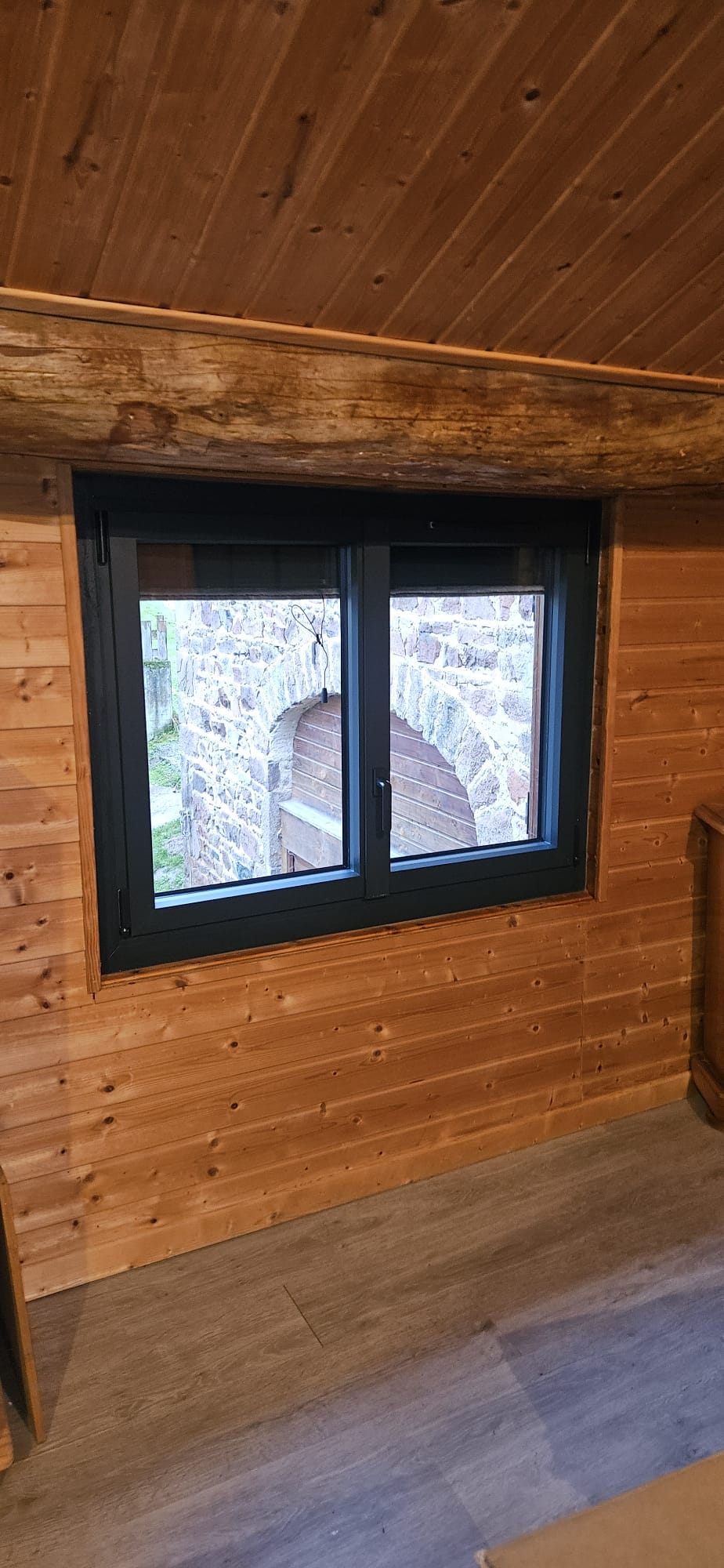 Menuiserie aluminium Lyon — détail fenêtre par SPMC Menuiserie