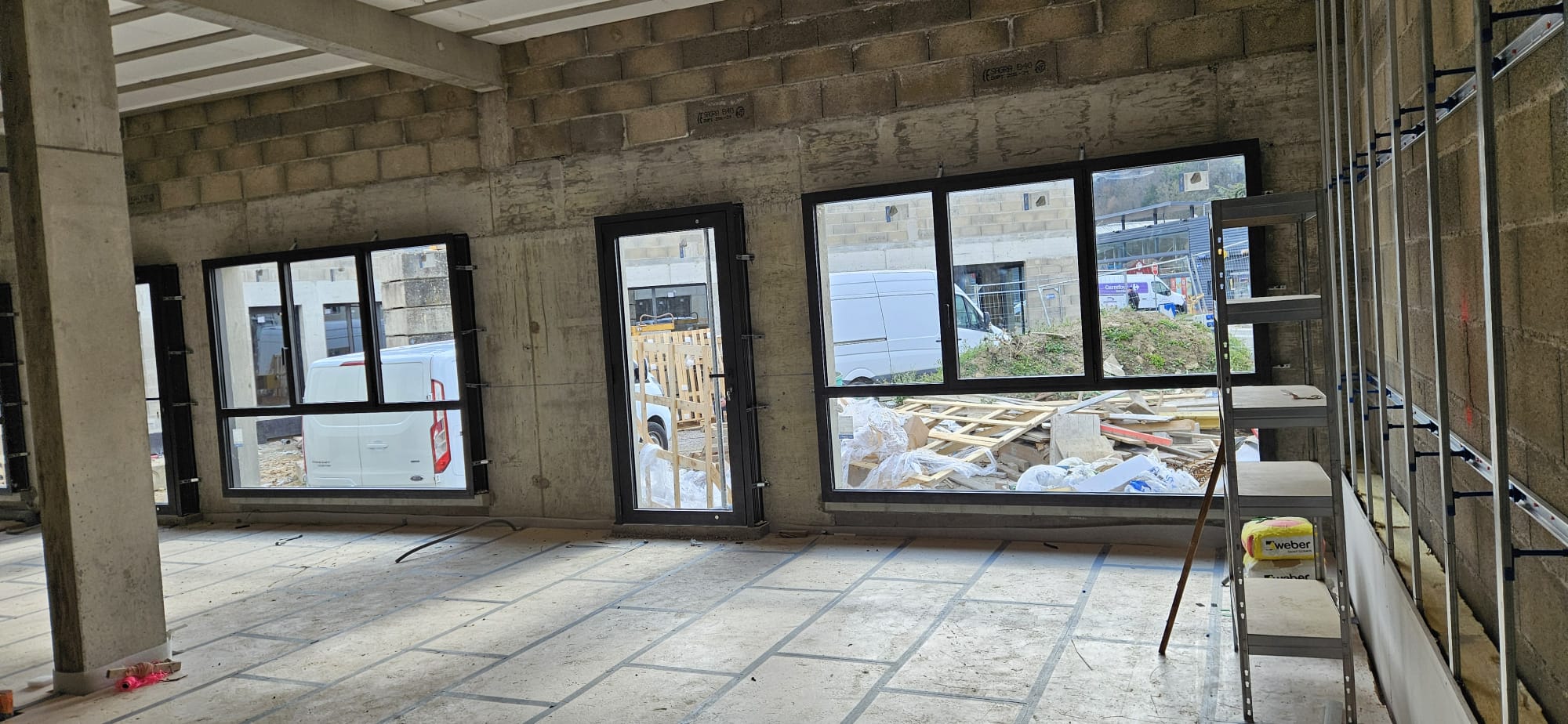 Menuiserie aluminium Sorbier — détail fenêtre par SPMC Menuiserie