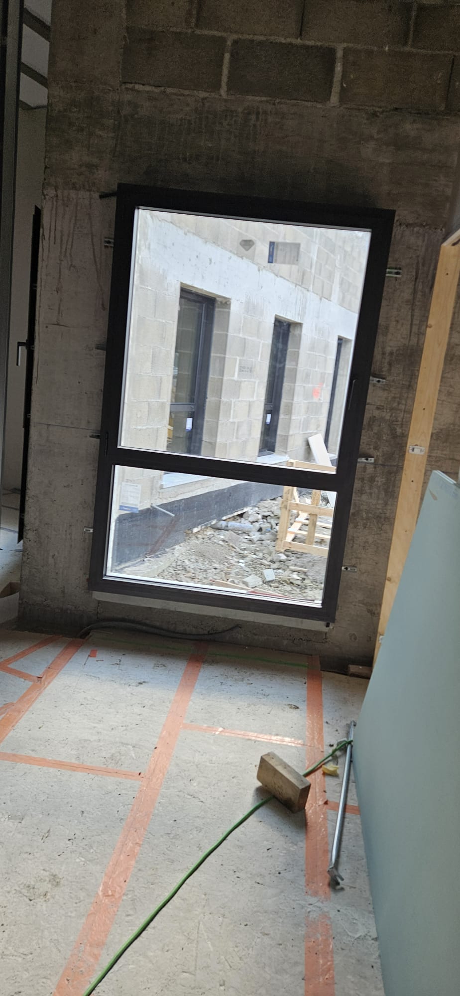 Menuiserie aluminium Sorbier — baie vitrée par SPMC Menuiserie