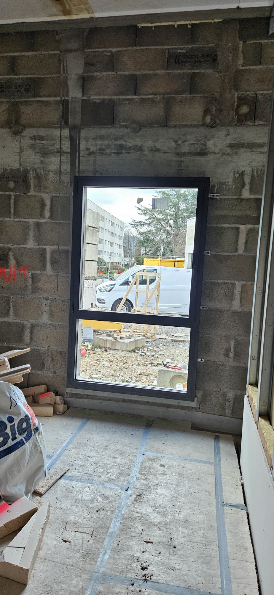 Menuiserie aluminium Sorbier — vue extérieure par SPMC Menuiserie